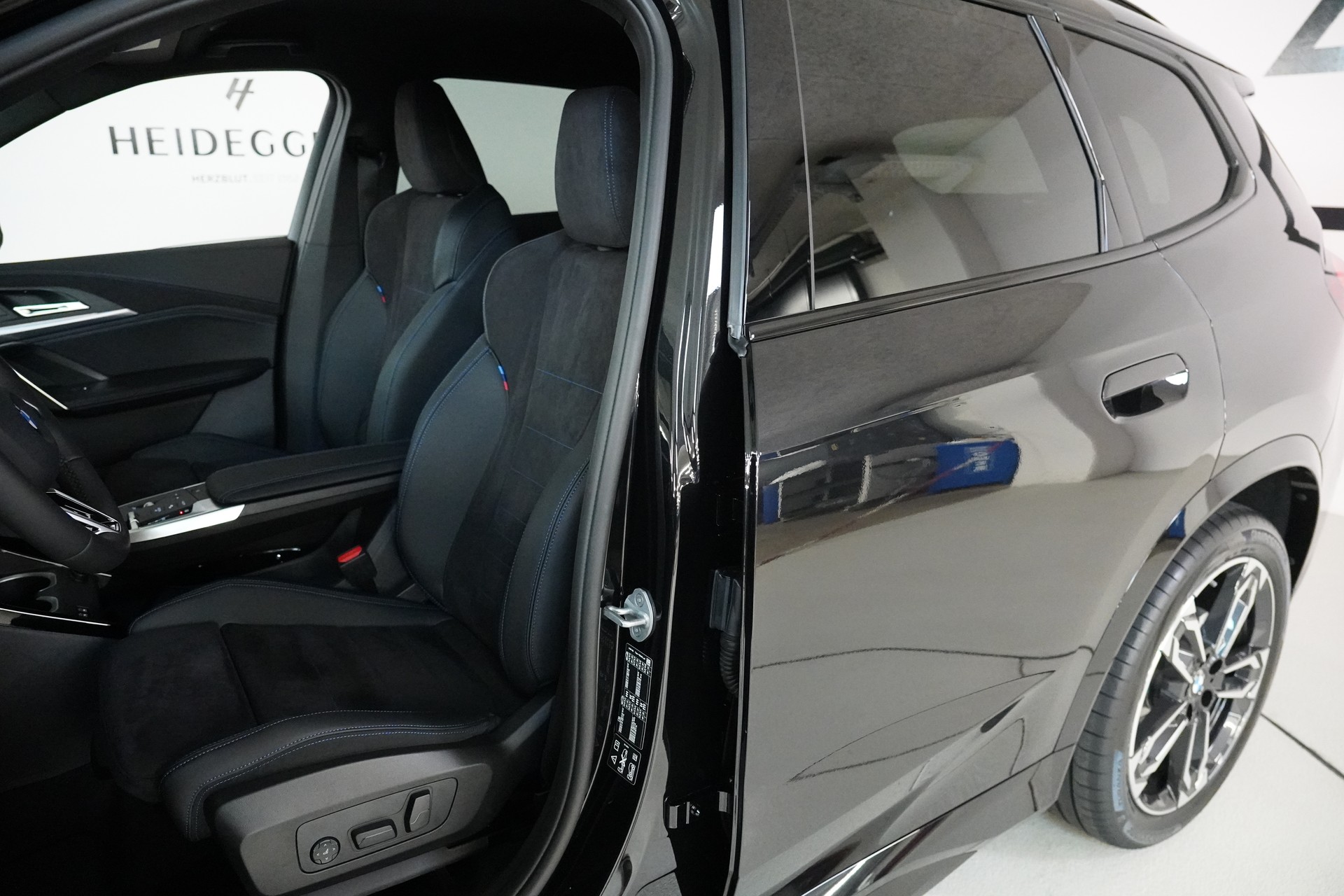 BMW X1 xDrive 20d 48V M Sport-image-11