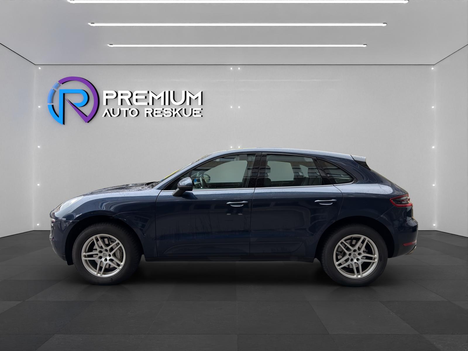 PORSCHE Macan S PDK-showroom-element-2