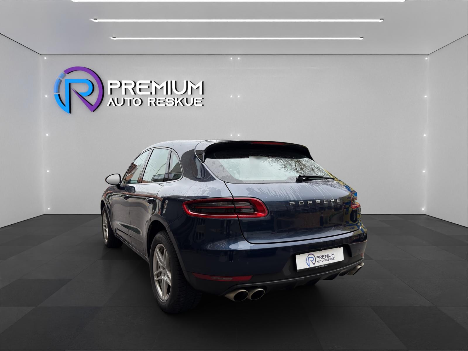 PORSCHE Macan S PDK-showroom-element-3