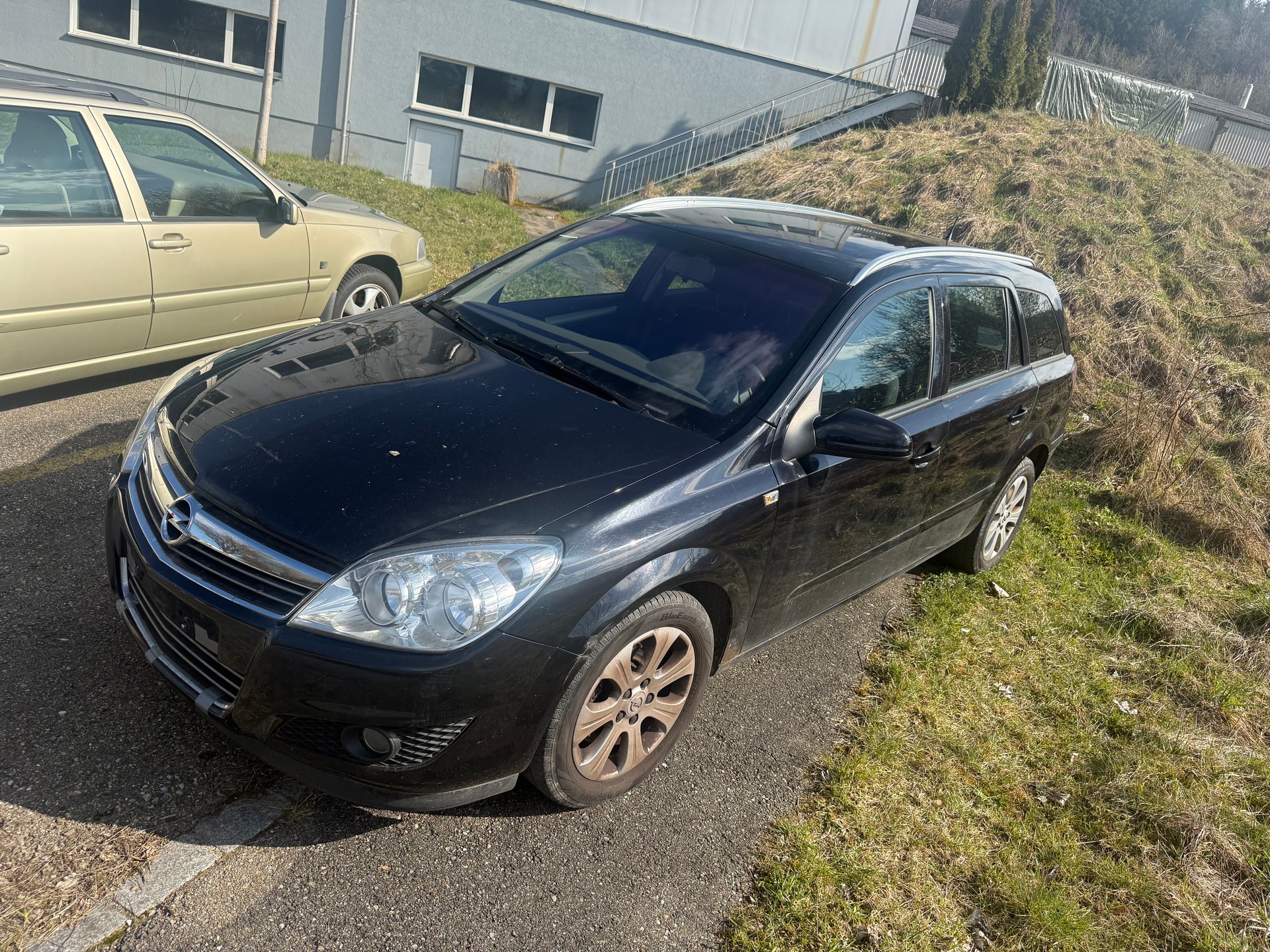OPEL Astra Caravan 1.9 CDTi 16V Diamond-image-1
