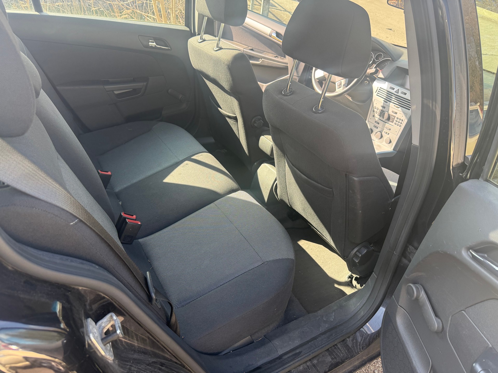 OPEL Astra Caravan 1.9 CDTi 16V Diamond-image-7