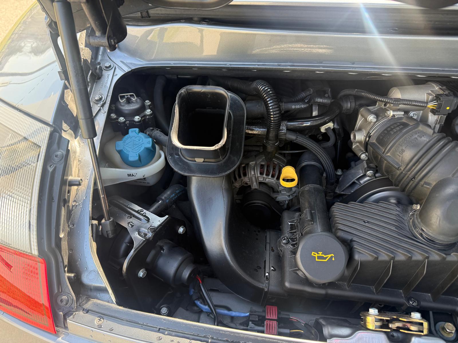 PORSCHE 911 Carrera 4 S Cabrio-image-12