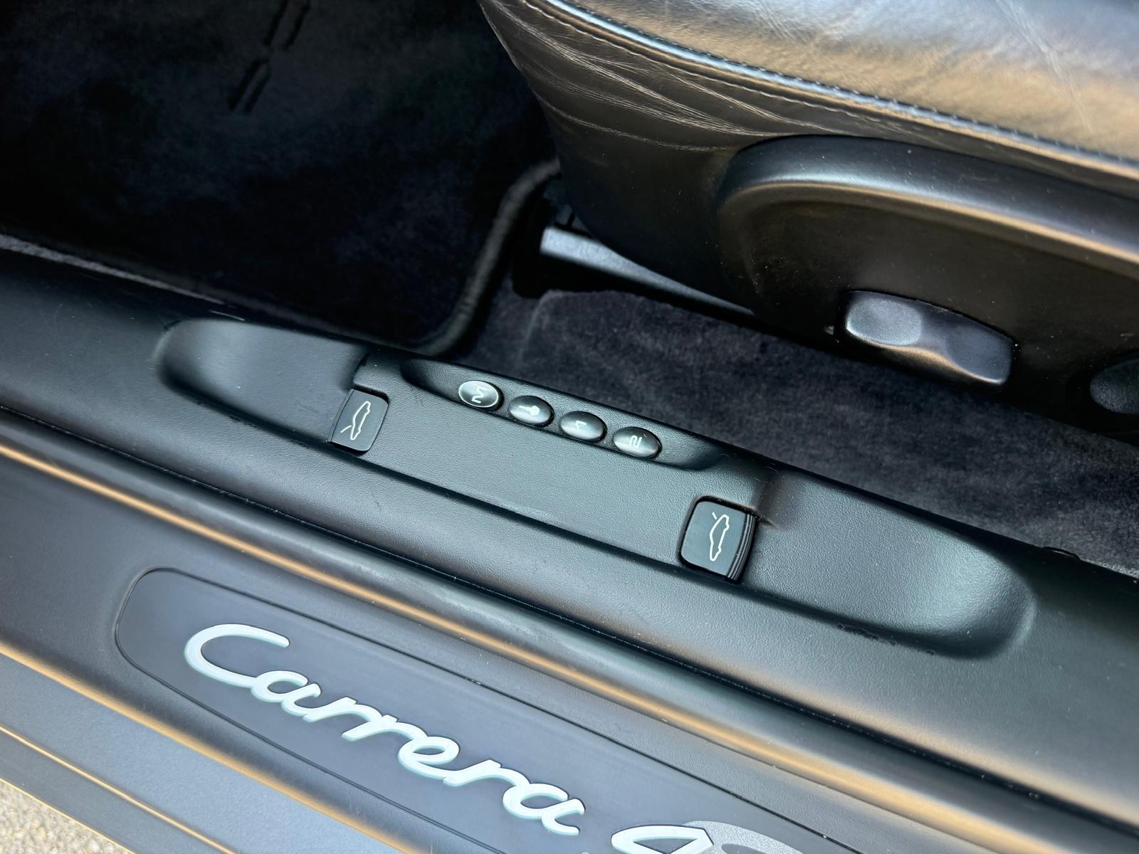 PORSCHE 911 Carrera 4 S Cabrio-image-8