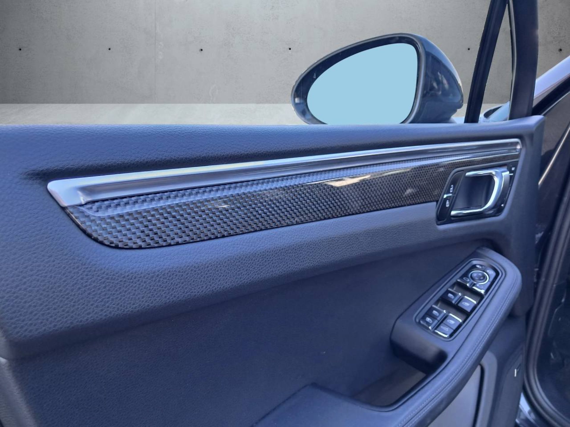 PORSCHE Macan S (MY21)-image-29