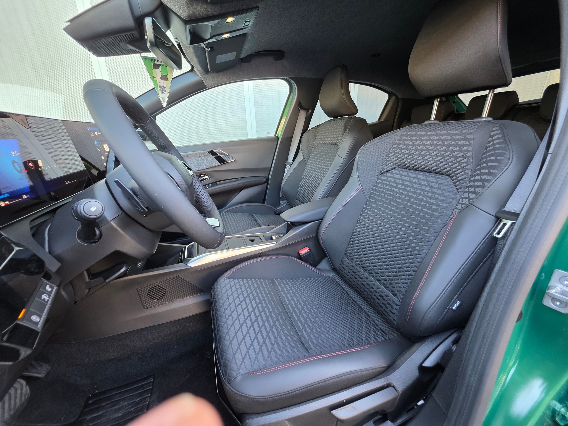 RENAULT Clio 1.2 TCe Techno EDC-image-6