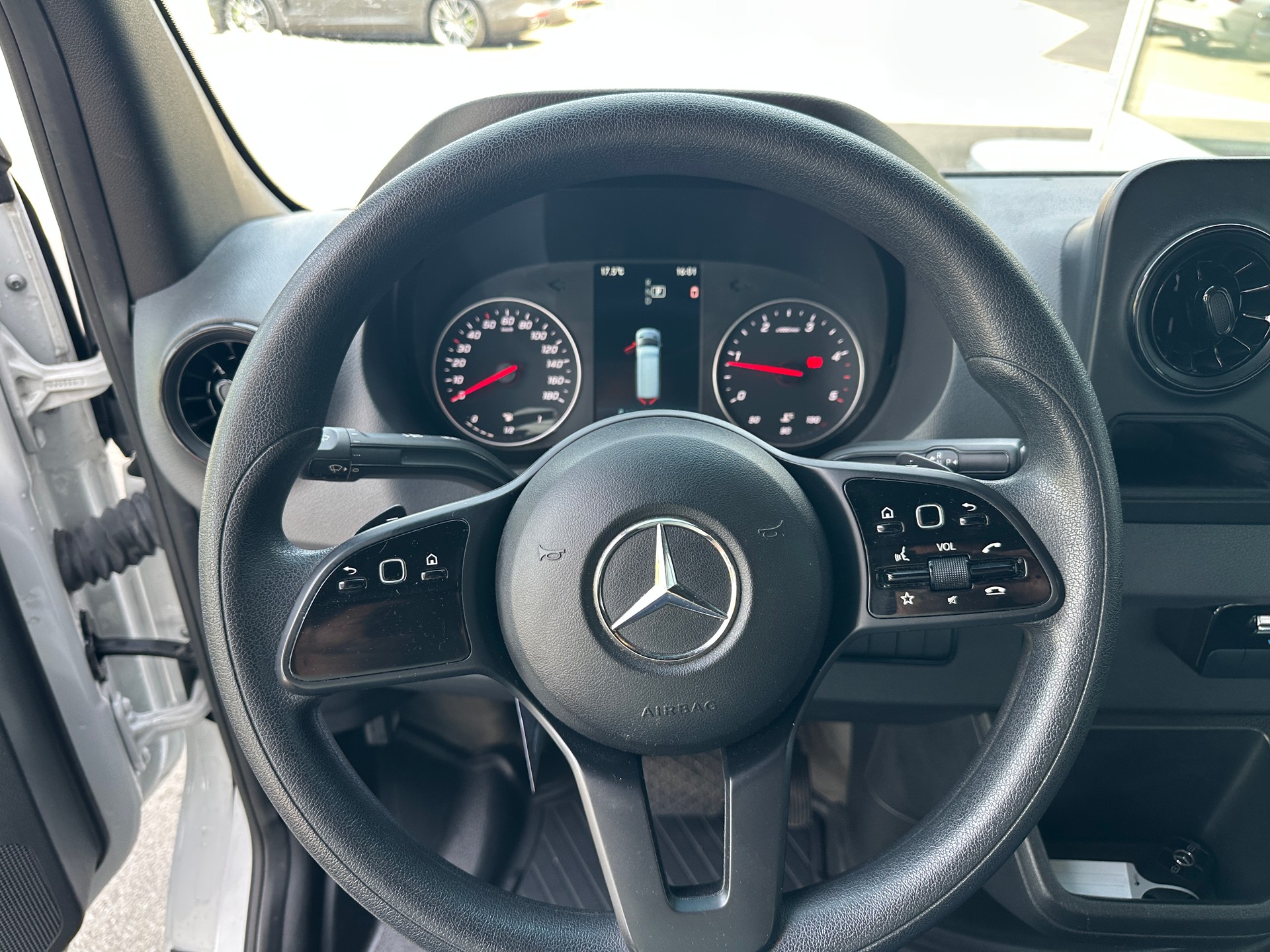 MERCEDES-BENZ Sprinter 315 CDI Kasten mit Einrichtung-image-11
