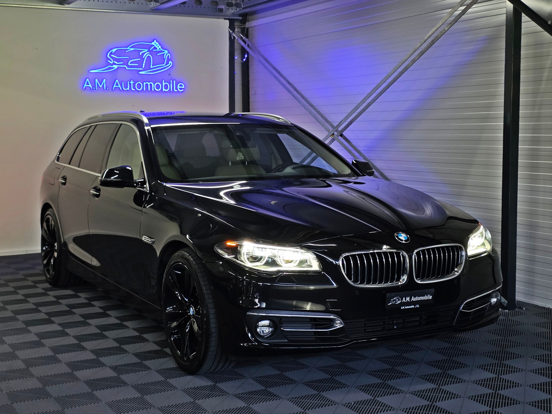 BMW 525d Touring xDrive Luxury Line Steptronic