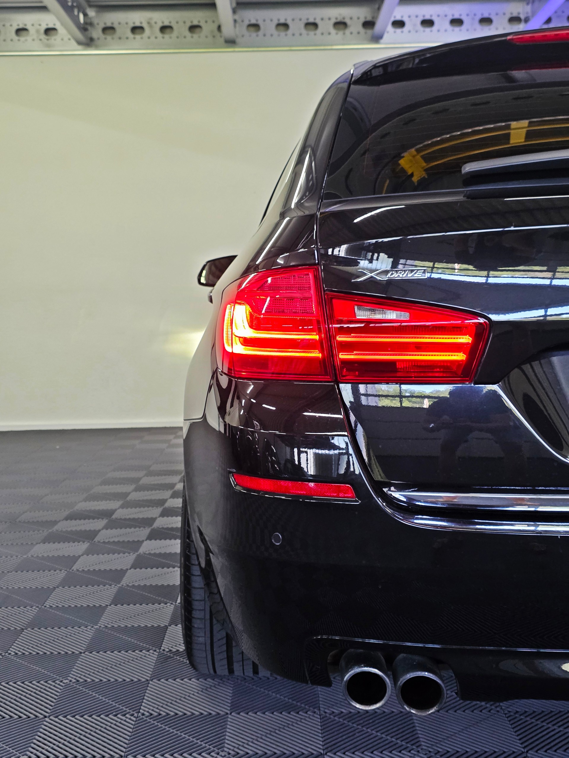 BMW 525d Touring xDrive Luxury Line Steptronic-image-7