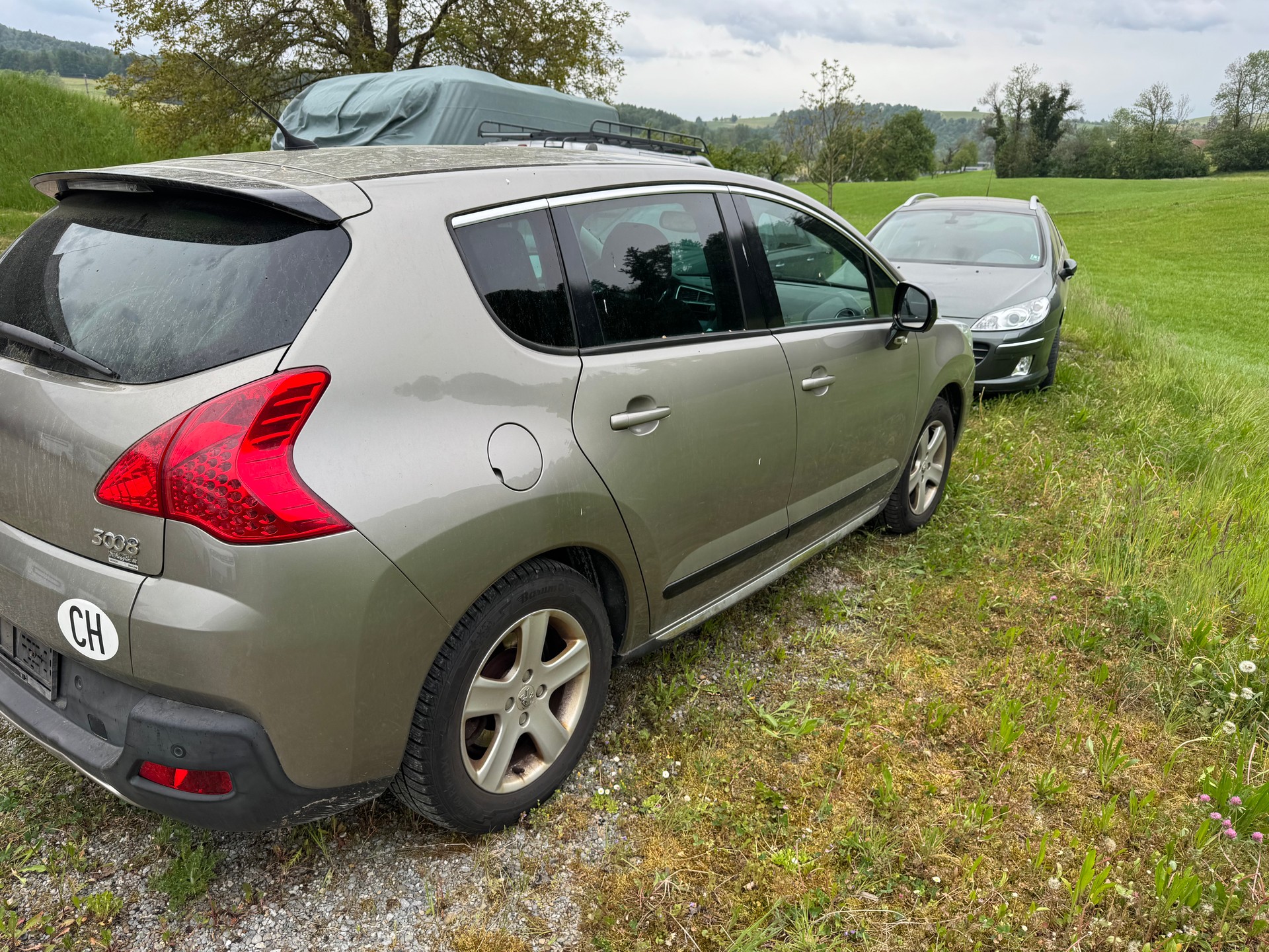 PEUGEOT 3008 HYbrid4 2.0 HDI EGS6-showroom-element-2