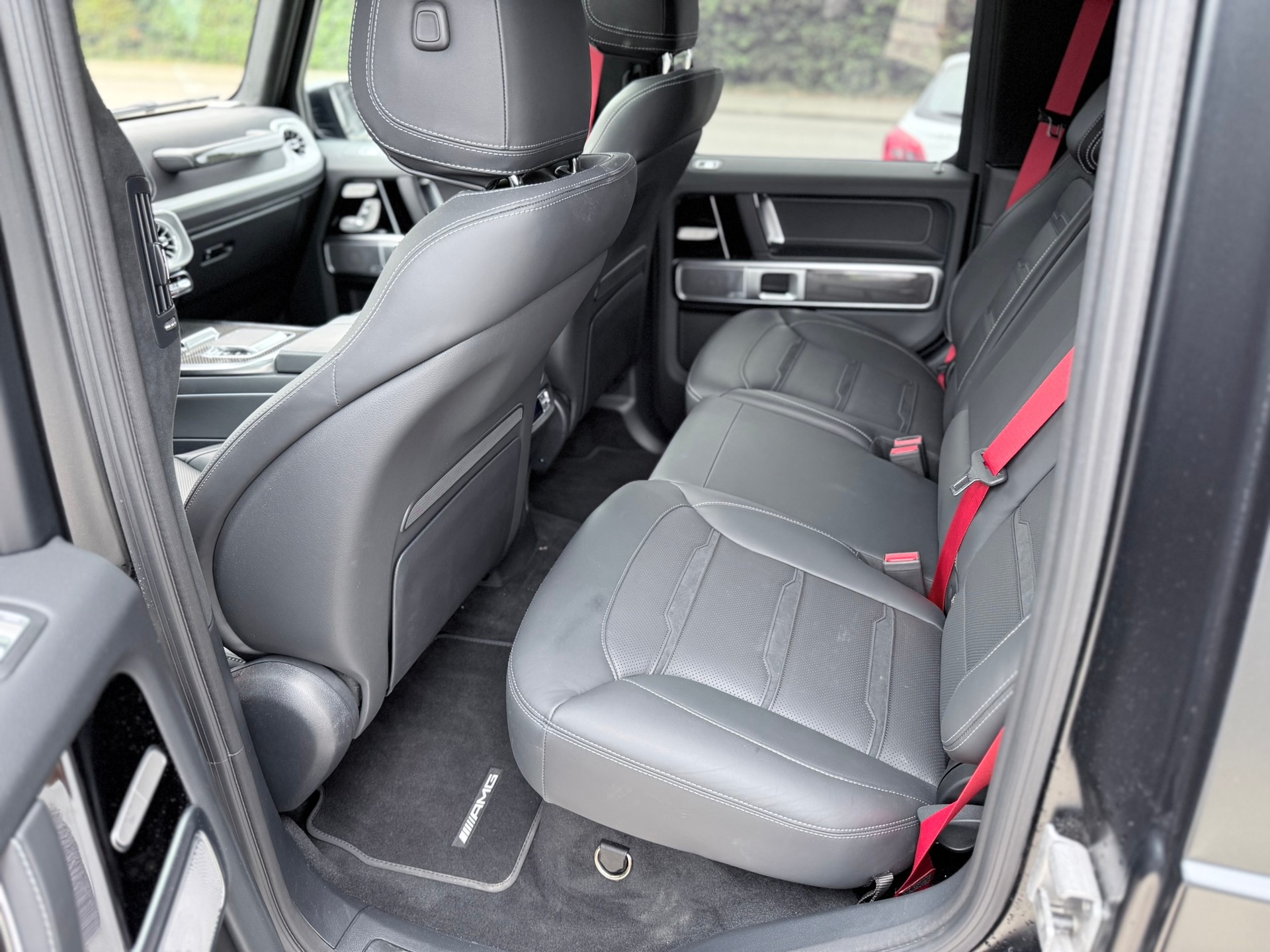 MERCEDES-BENZ G 63 AMG 9G-Tronic-image-10