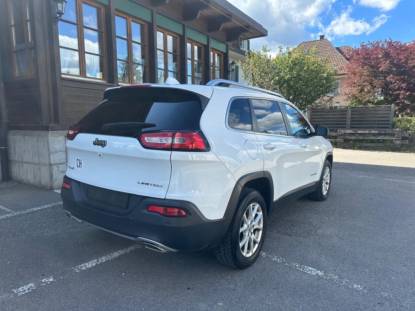 JEEP Cherokee 2.2TD Limited AWD 9ATX-showroom-element-2