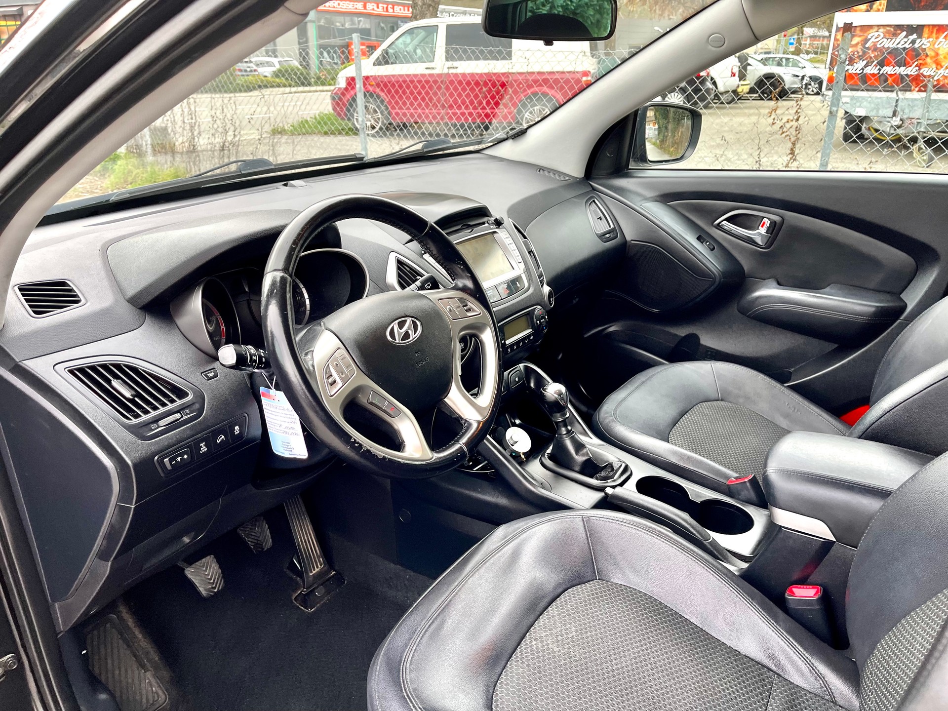 HYUNDAI iX 35 2.0 CRDi Style 4WD-image-7
