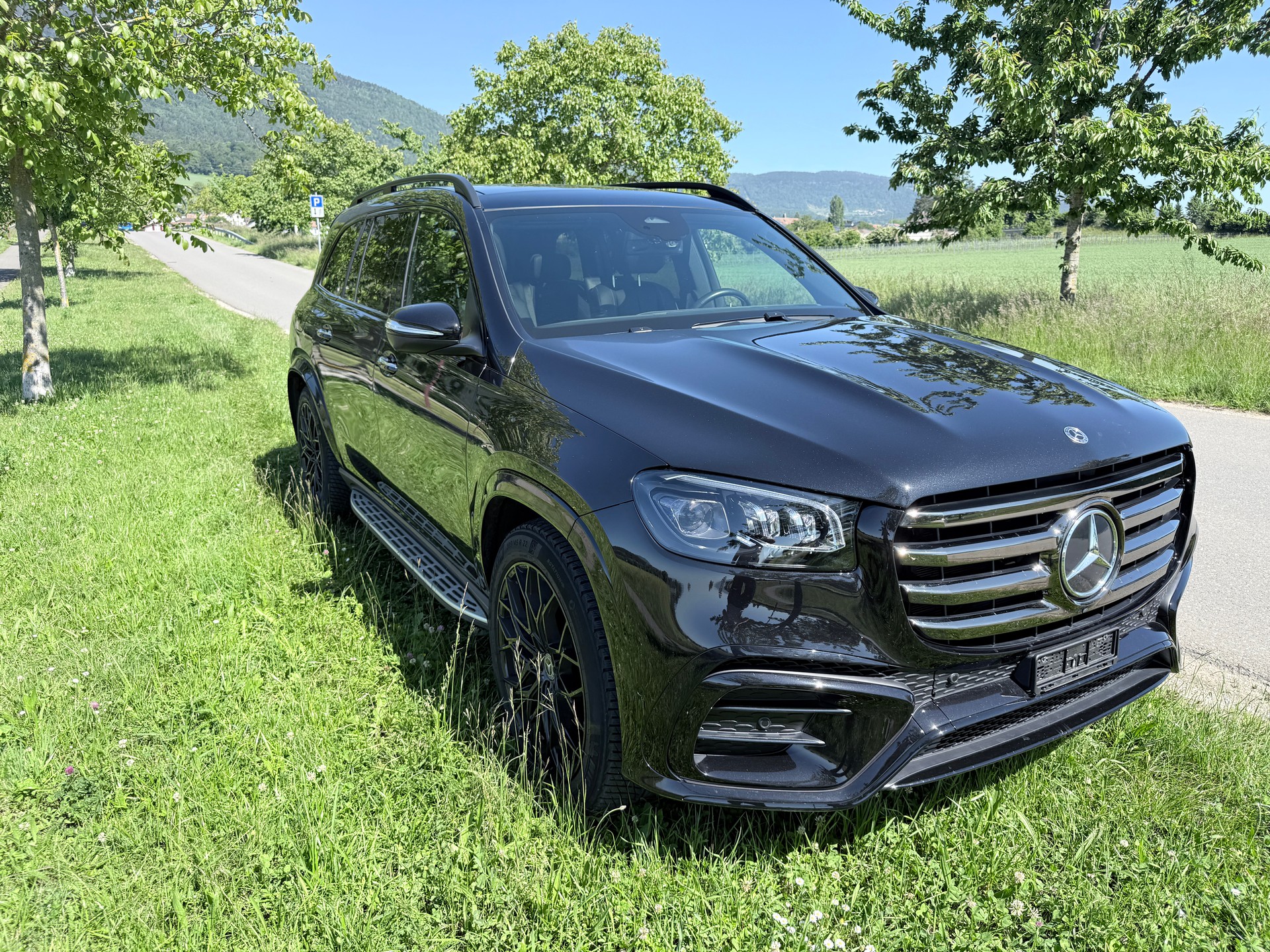 MERCEDES-BENZ GLS 580 4Matic AMG Line 9G-Tronic-showroom-element-3