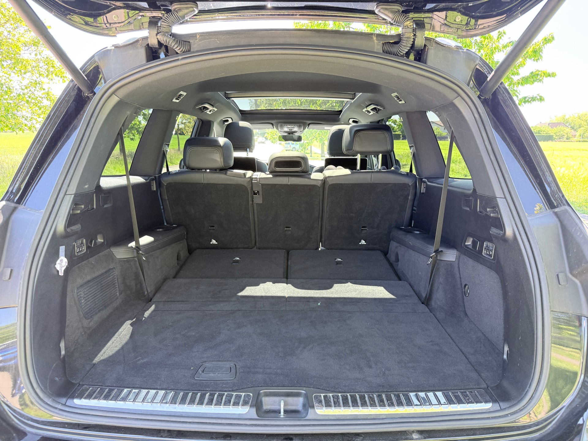MERCEDES-BENZ GLS 580 4Matic AMG Line 9G-Tronic-image-13
