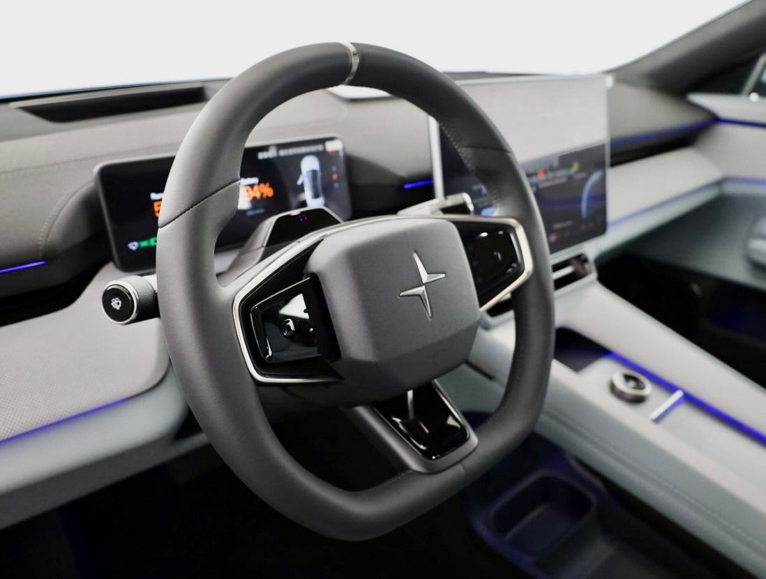 POLESTAR Polestar 4 Long Range 100kWh Plus Swiss Edition-image-7