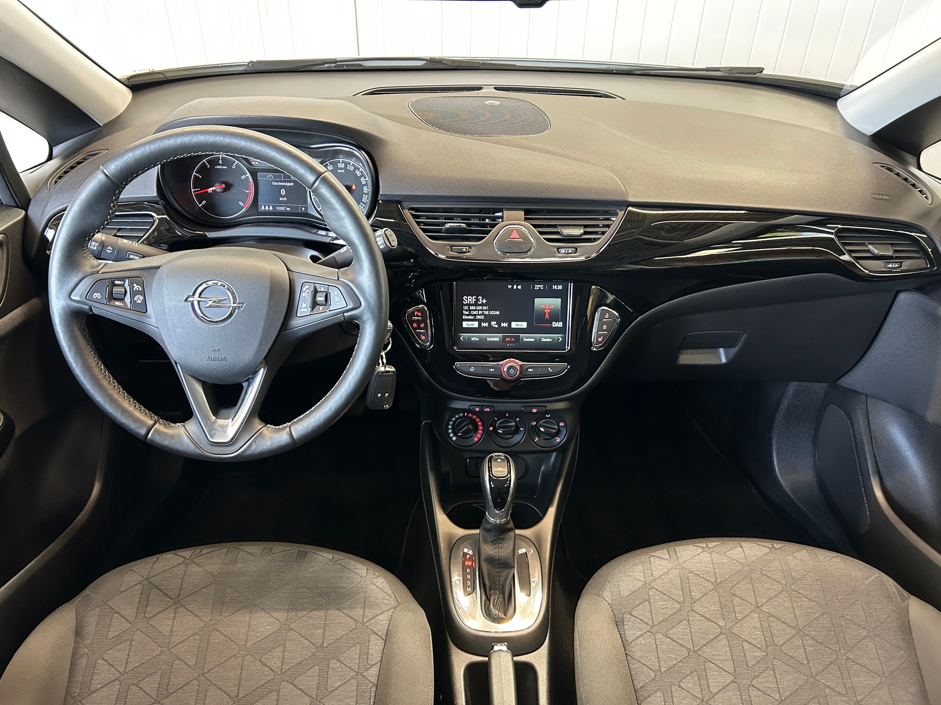 OPEL Corsa 1.4 EcoTec 120 Years Edition-image-8