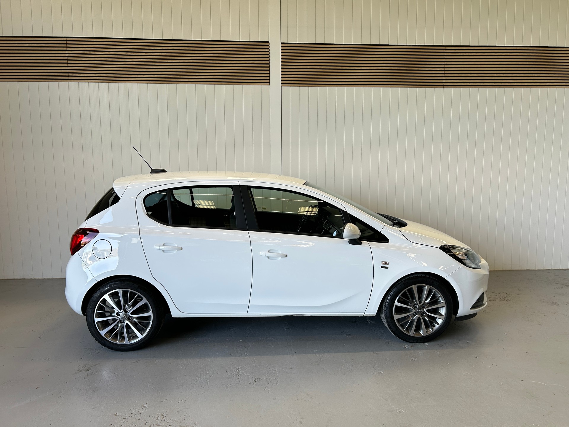 OPEL Corsa 1.4 EcoTec 120 Years Edition-image-5