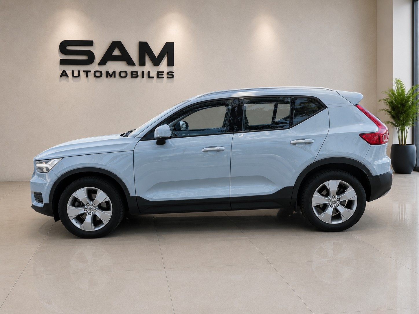 VOLVO XC40 D3 AWD Momentum Geartronic-image-7