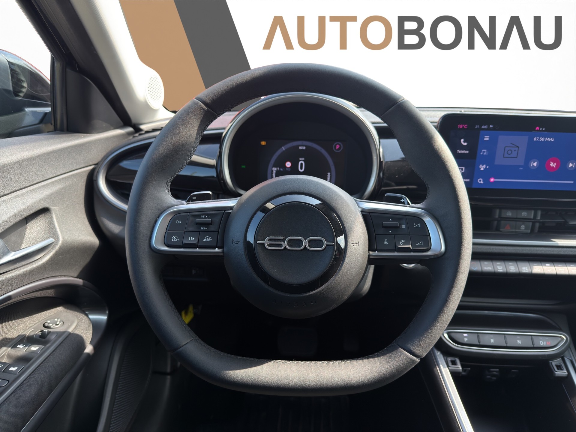 FIAT 600 1.2 Hybrid 145 Cult-image-13