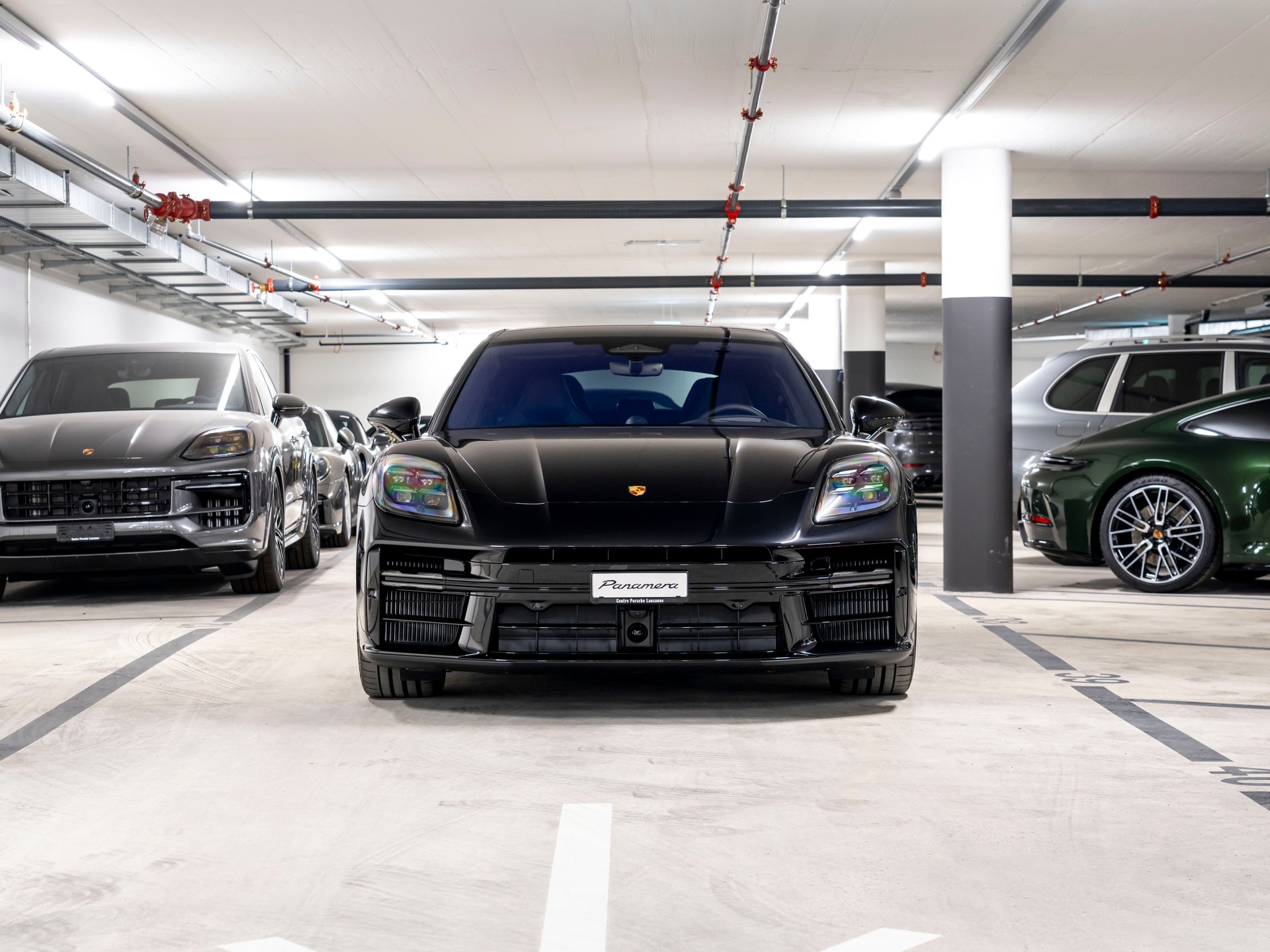 PORSCHE Panamera 4S E-Hybrid PDK-showroom-element-3