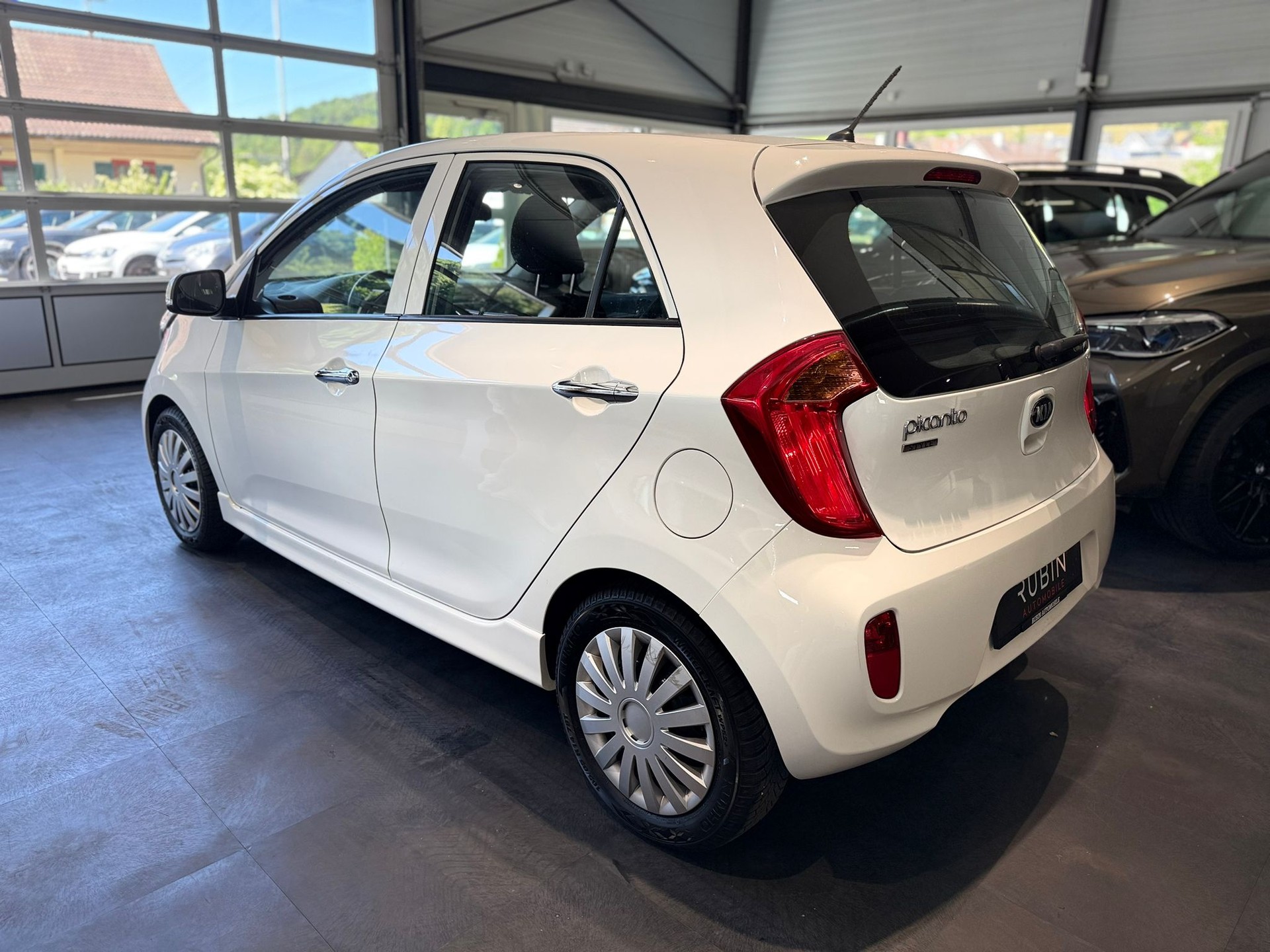 KIA Picanto 1.2 CVVT Style Automatic-showroom-element-2