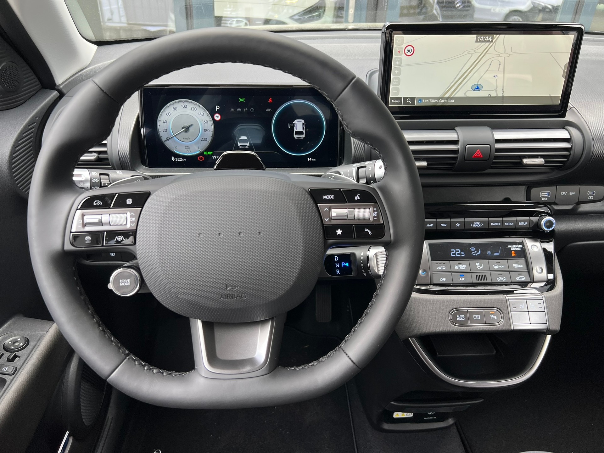 HYUNDAI Inster 49kWh Amplia-image-10