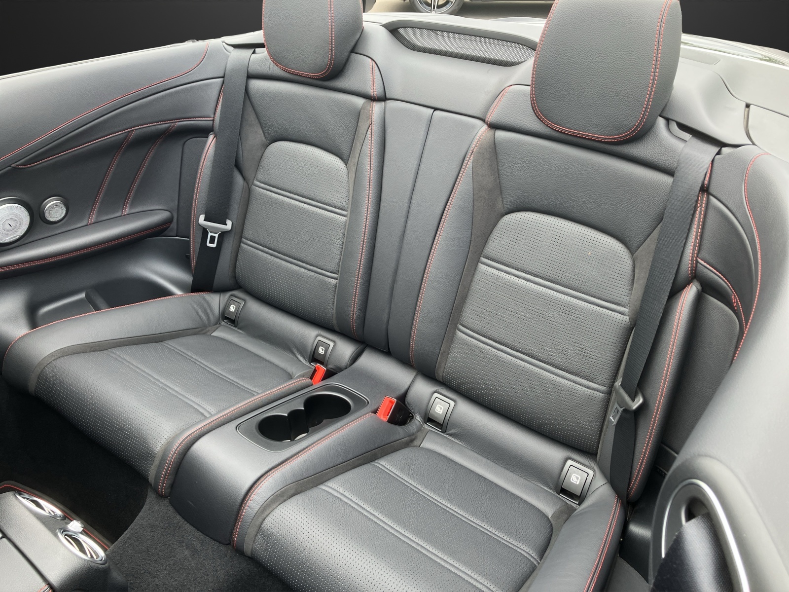 MERCEDES-BENZ C 43 Cabriolet AMG 4Matic 9G-Tronic-image-8