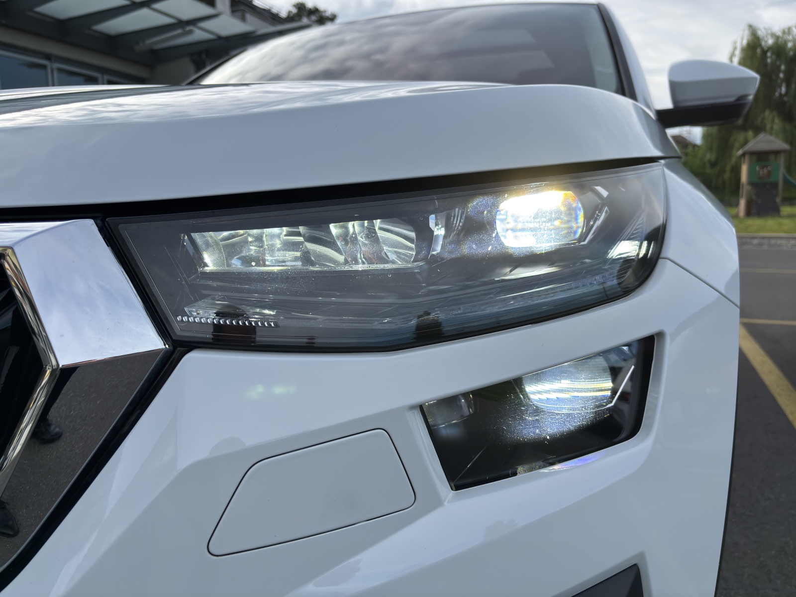 SKODA Kodiaq 2.0 TDI CR L&K 4x4 DSG mit AHK, Standheizung & Winterräder-image-10