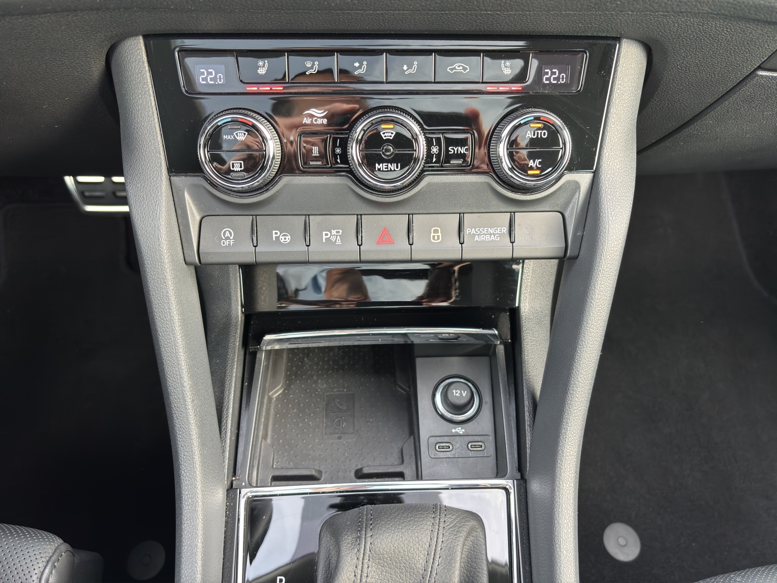 SKODA Kodiaq 2.0 TDI CR L&K 4x4 DSG mit AHK, Standheizung & Winterräder-image-18