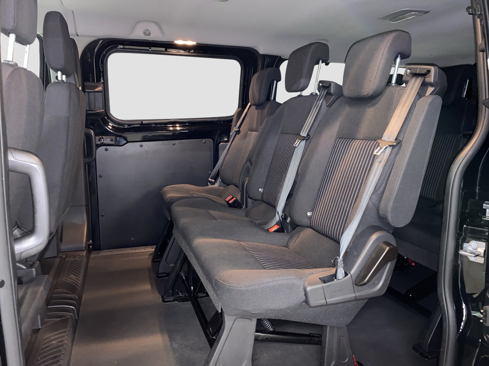FORD Transit Custombi 310 L2 2.0 TDCi 130 PS Trend-image-12