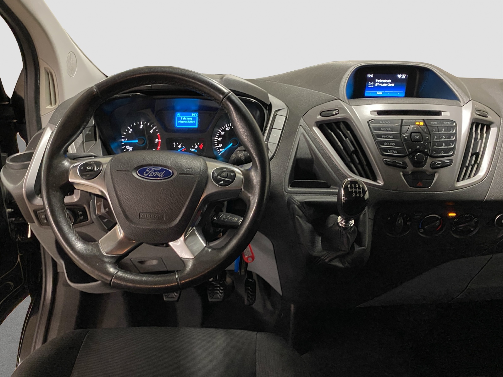 FORD Transit Custombi 310 L2 2.0 TDCi 130 PS Trend-image-9
