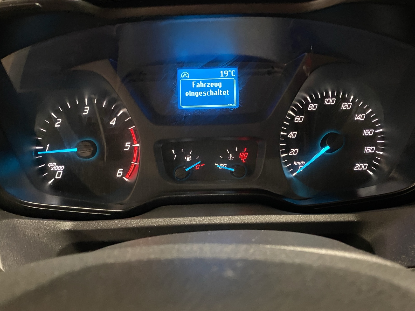 FORD Transit Custombi 310 L2 2.0 TDCi 130 PS Trend-image-8
