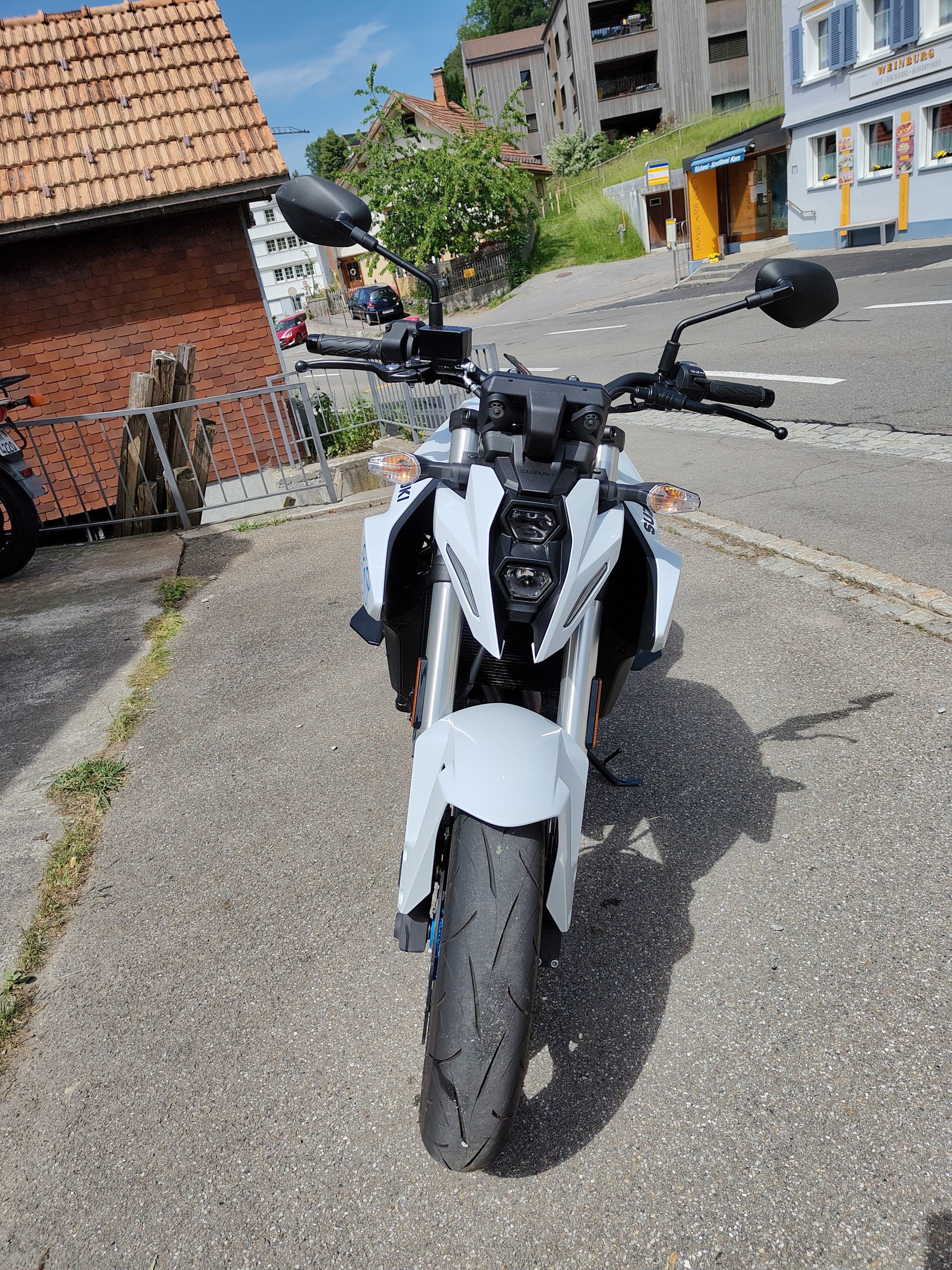SUZUKI GSX 8 S (35kW)-image-1