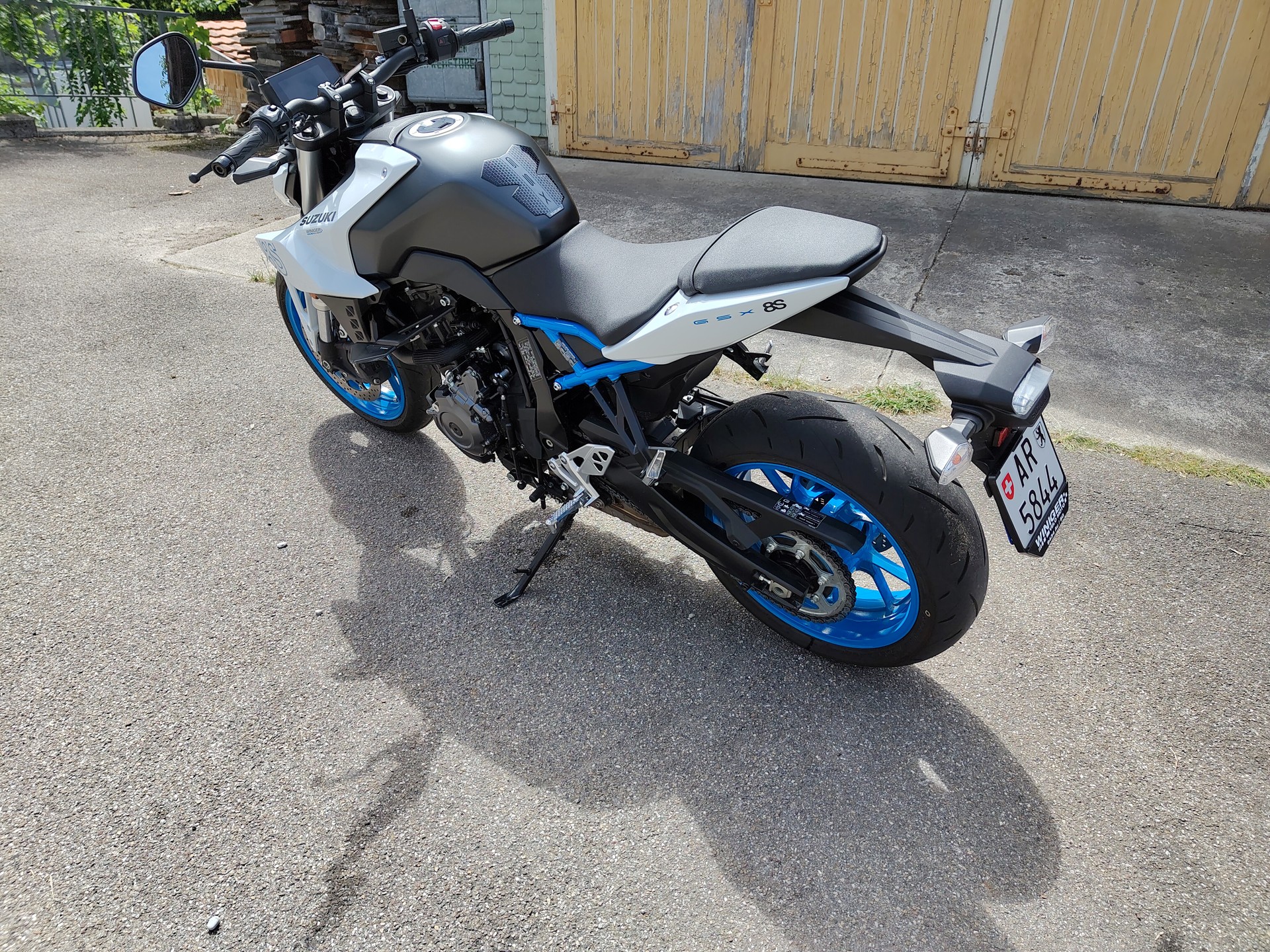 SUZUKI GSX 8 S (35kW)-image-4