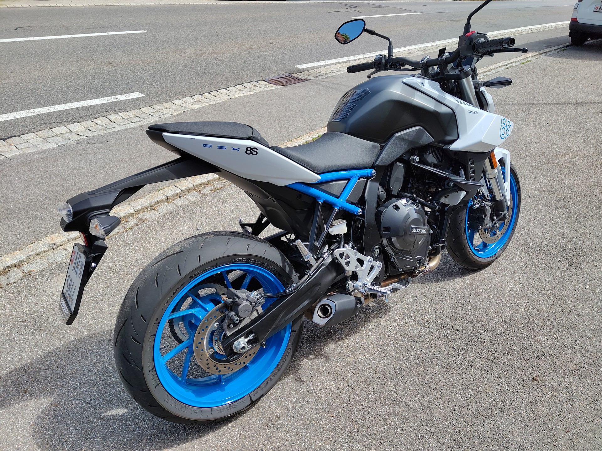 SUZUKI GSX 8 S (35kW)-image-5
