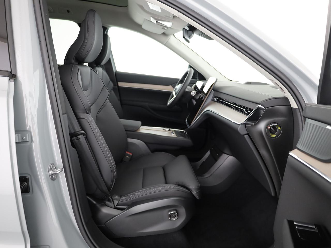 VOLVO EX90 Twin Plus AWD-image-8