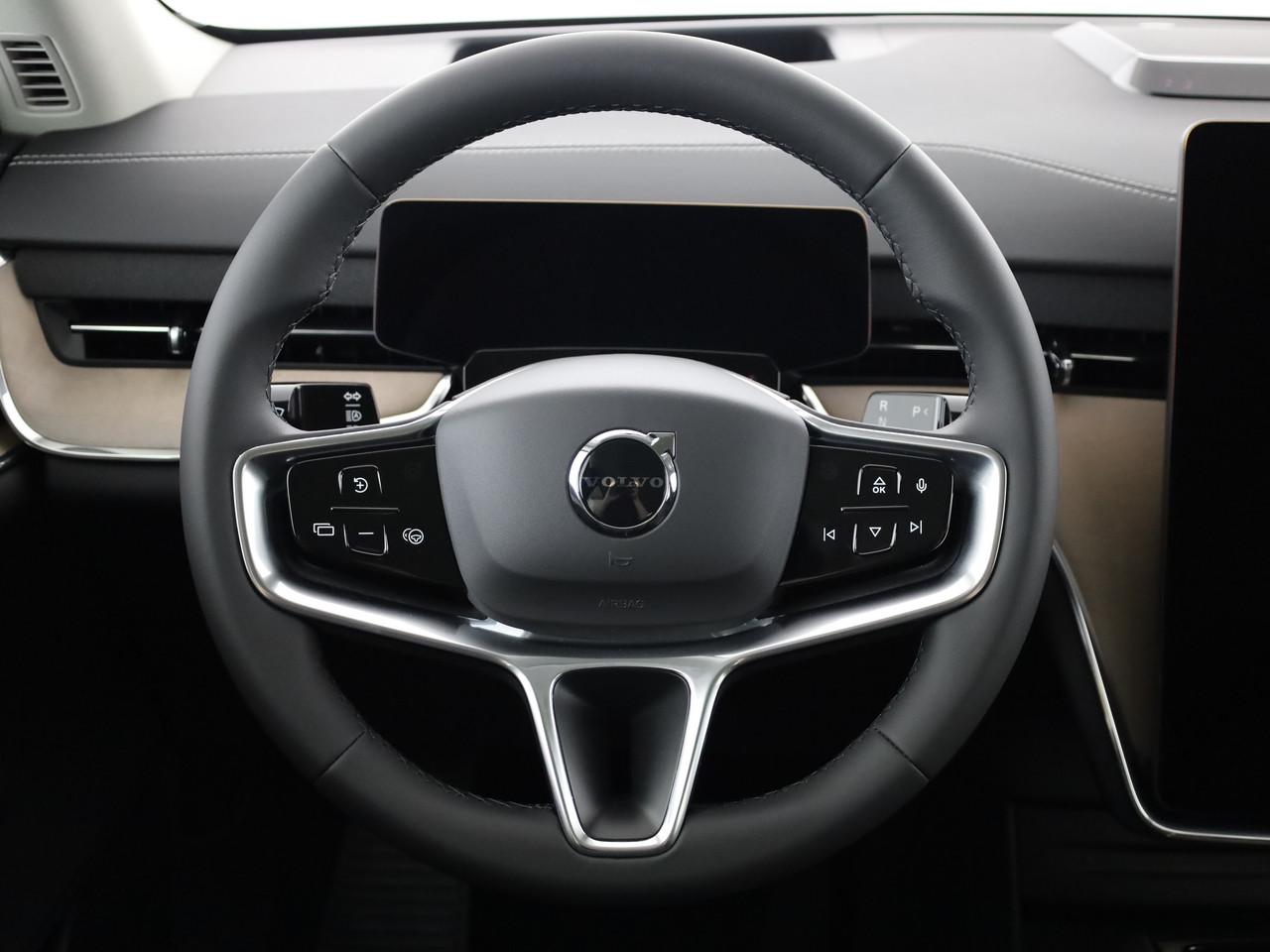 VOLVO EX90 Twin Plus AWD-image-13