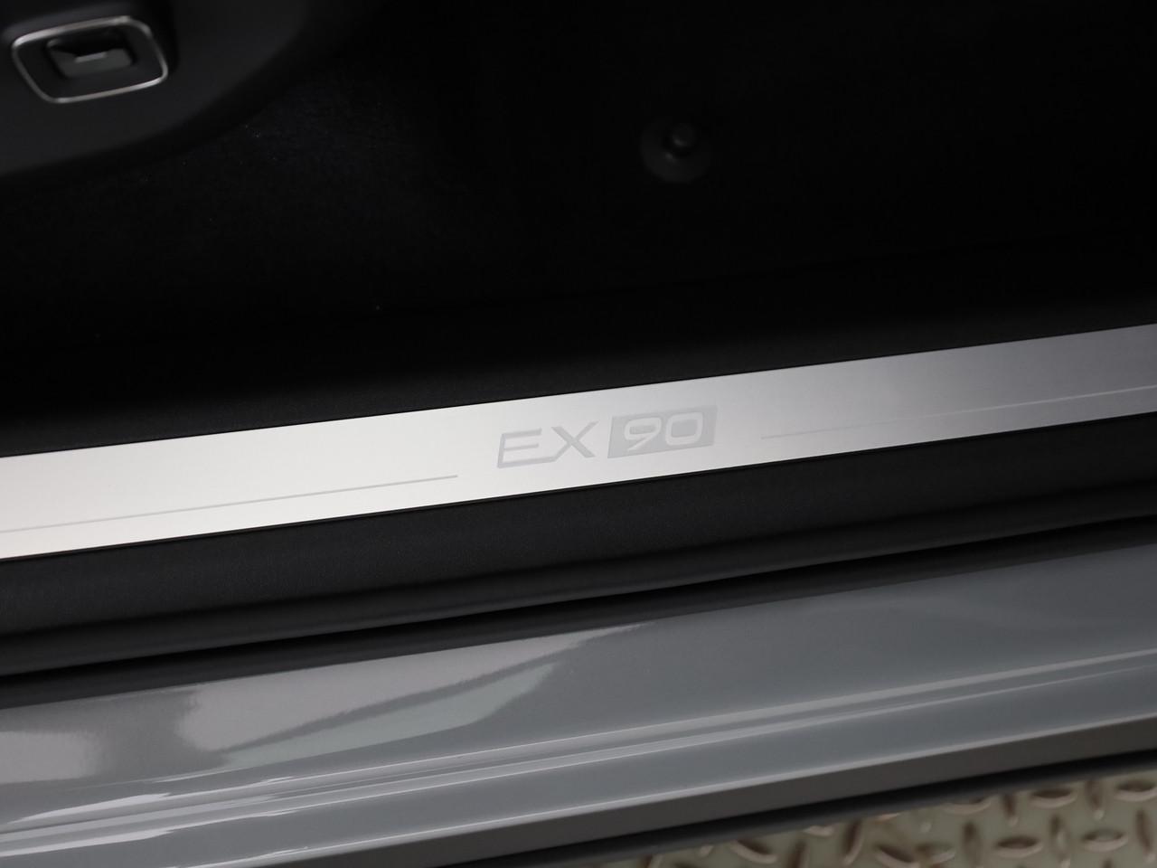 VOLVO EX90 Twin Plus AWD-image-20