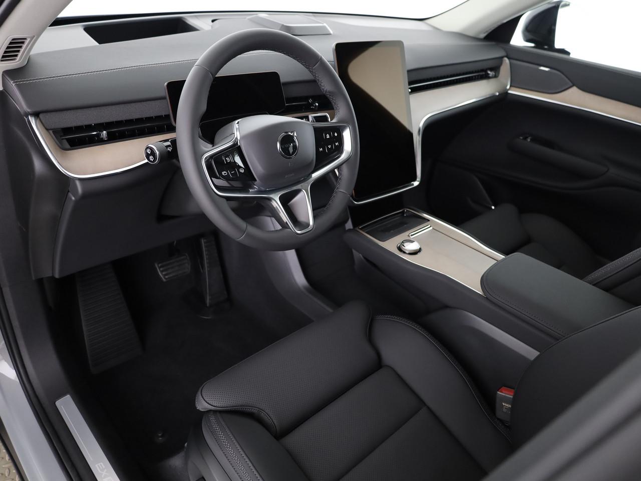 VOLVO EX90 Twin Plus AWD-image-7