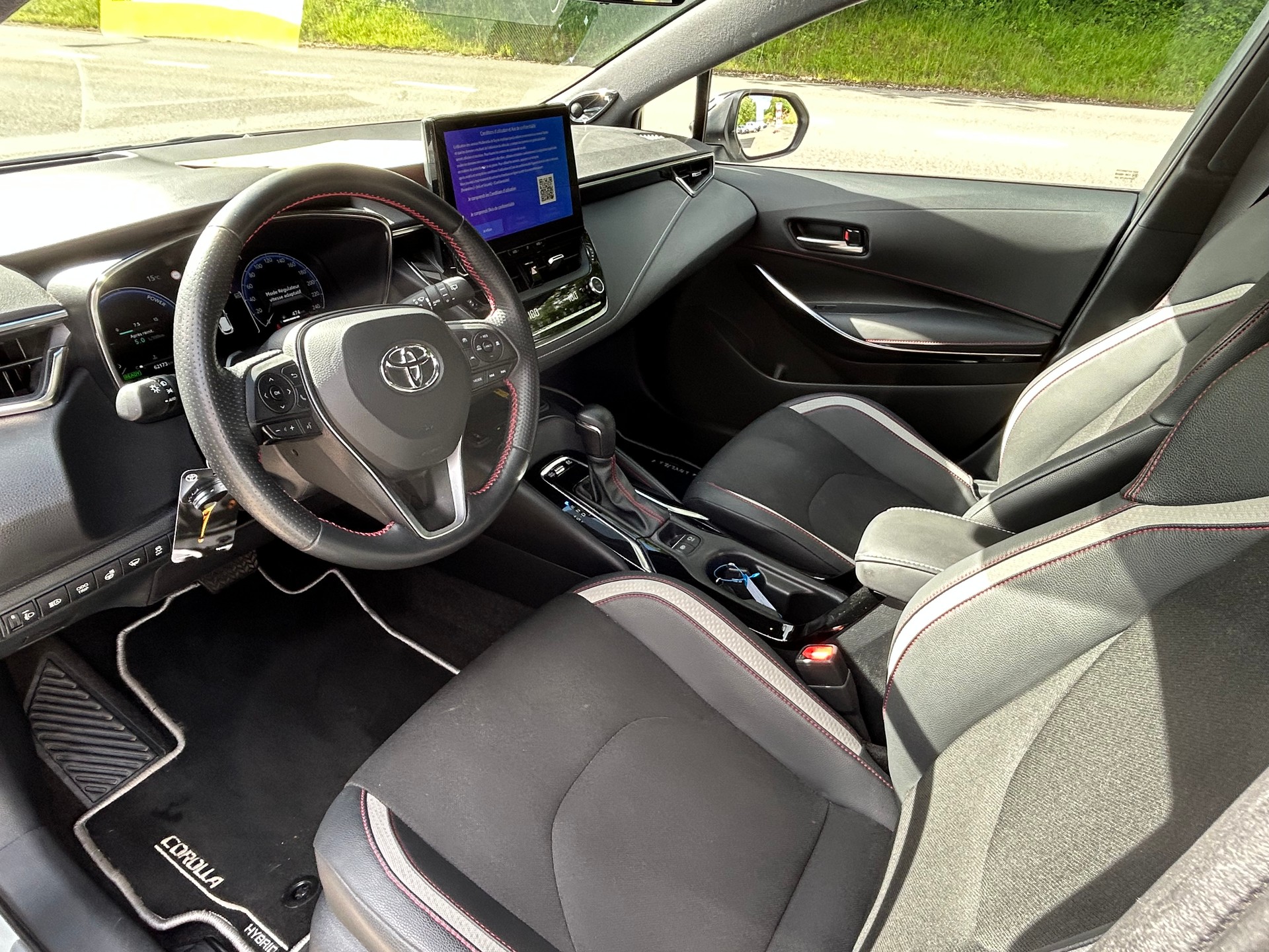TOYOTA Corolla 2.0 HSD GR Sport e- CVT-image-11