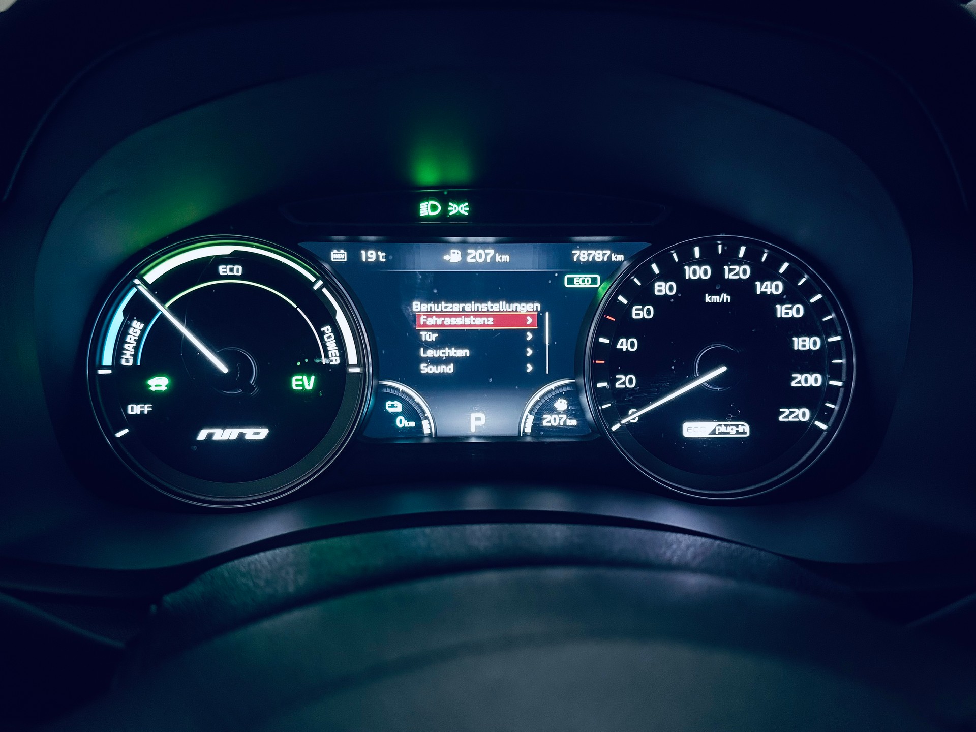 KIA Niro 1.6GDi Plug-in Hybrid DCT-image-17