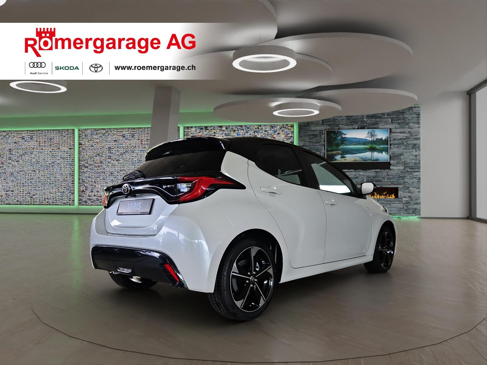 TOYOTA Yaris 1.5 VVT-i HSD Premium-showroom-element-3