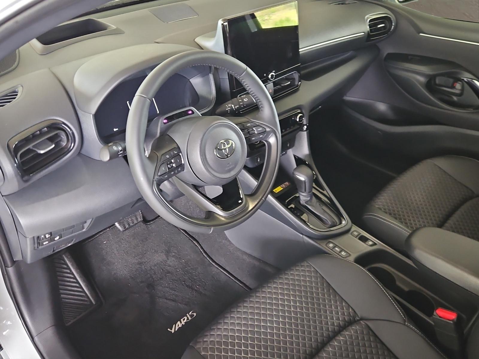 TOYOTA Yaris 1.5 VVT-i HSD Premium-image-6