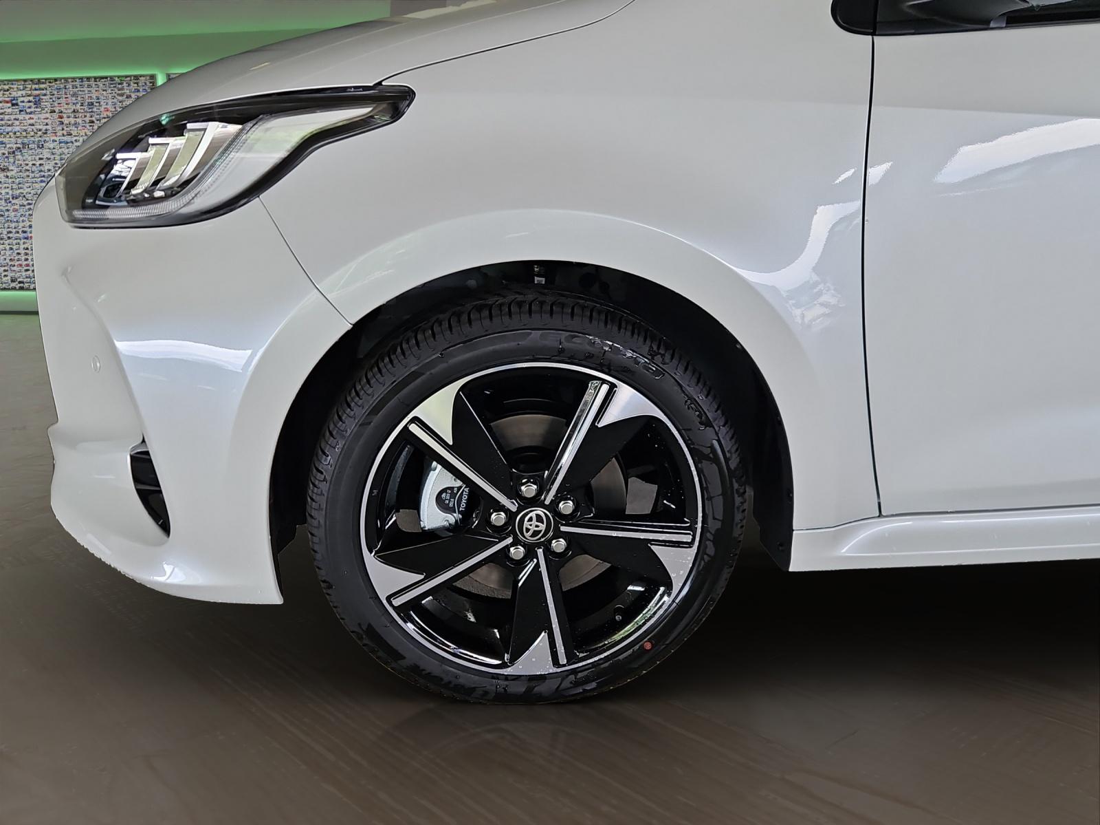 TOYOTA Yaris 1.5 VVT-i HSD Premium-image-5