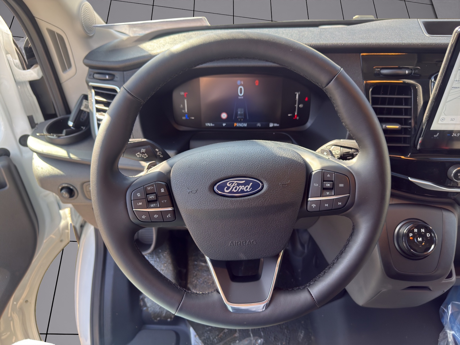 FORD Transit Van 350 L2 Trend 2.0 TDCi 170 FWD A-image-12