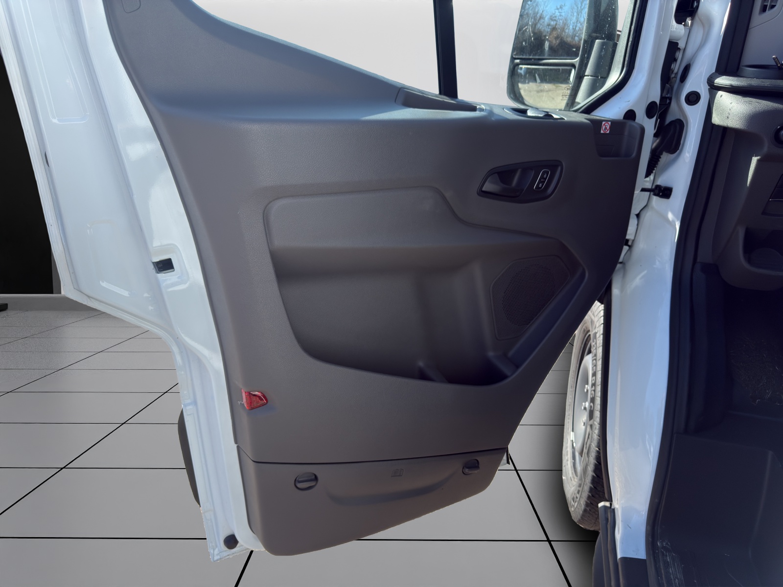 FORD Transit Van 350 L2 Trend 2.0 TDCi 170 FWD A-image-5