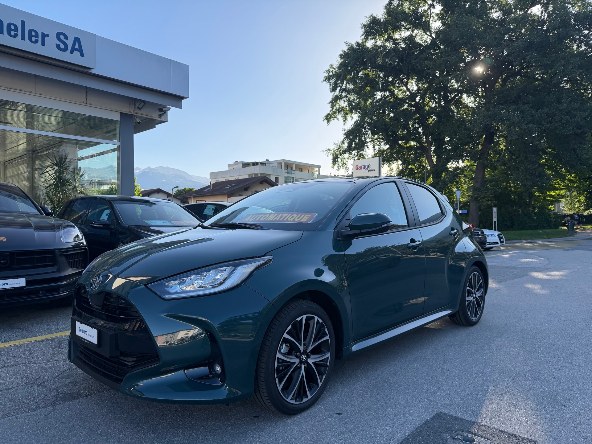 TOYOTA Yaris 1.5 Trend e-CVT-showroom-element-2