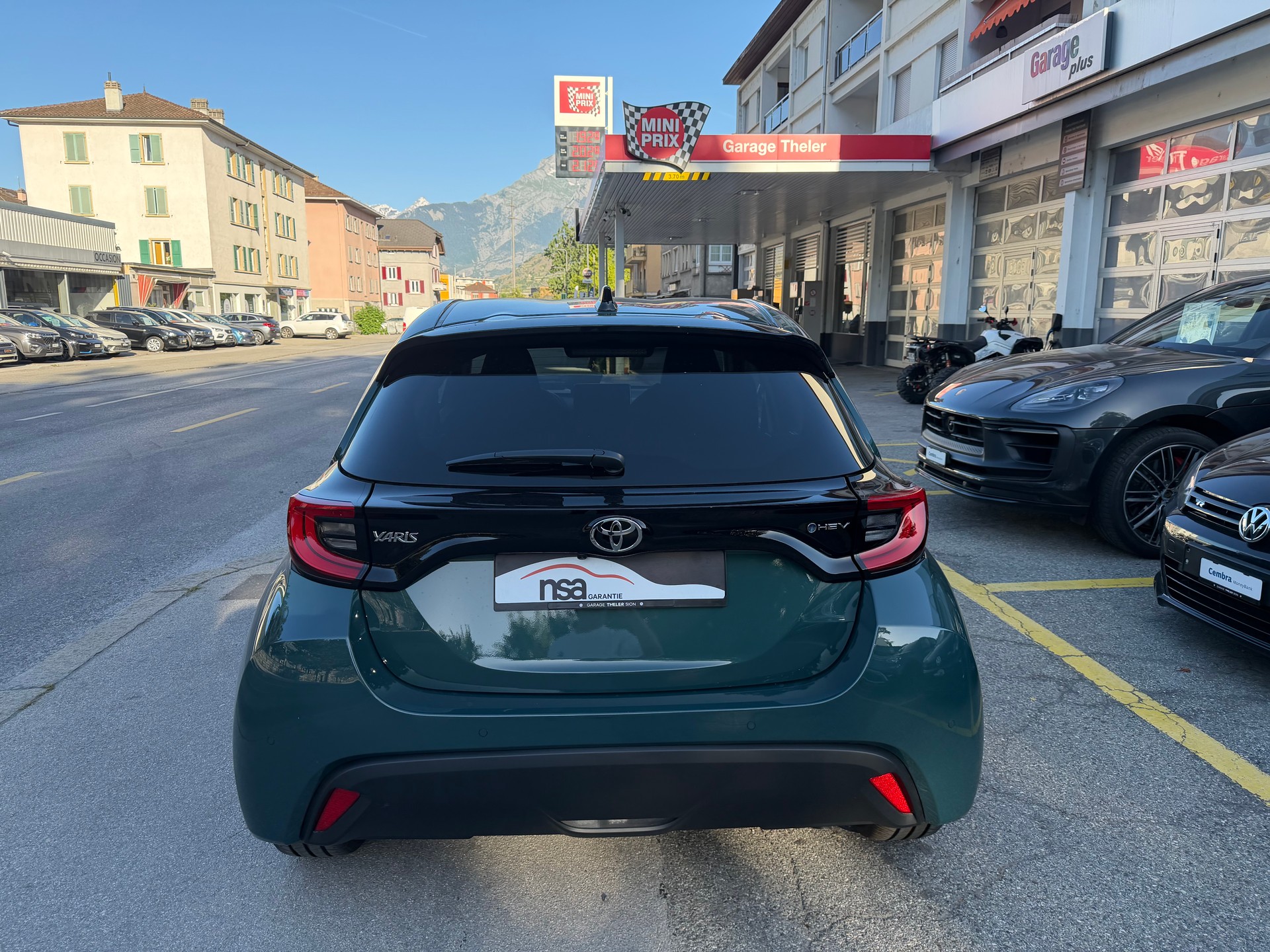 TOYOTA Yaris 1.5 Trend e-CVT-showroom-element-3