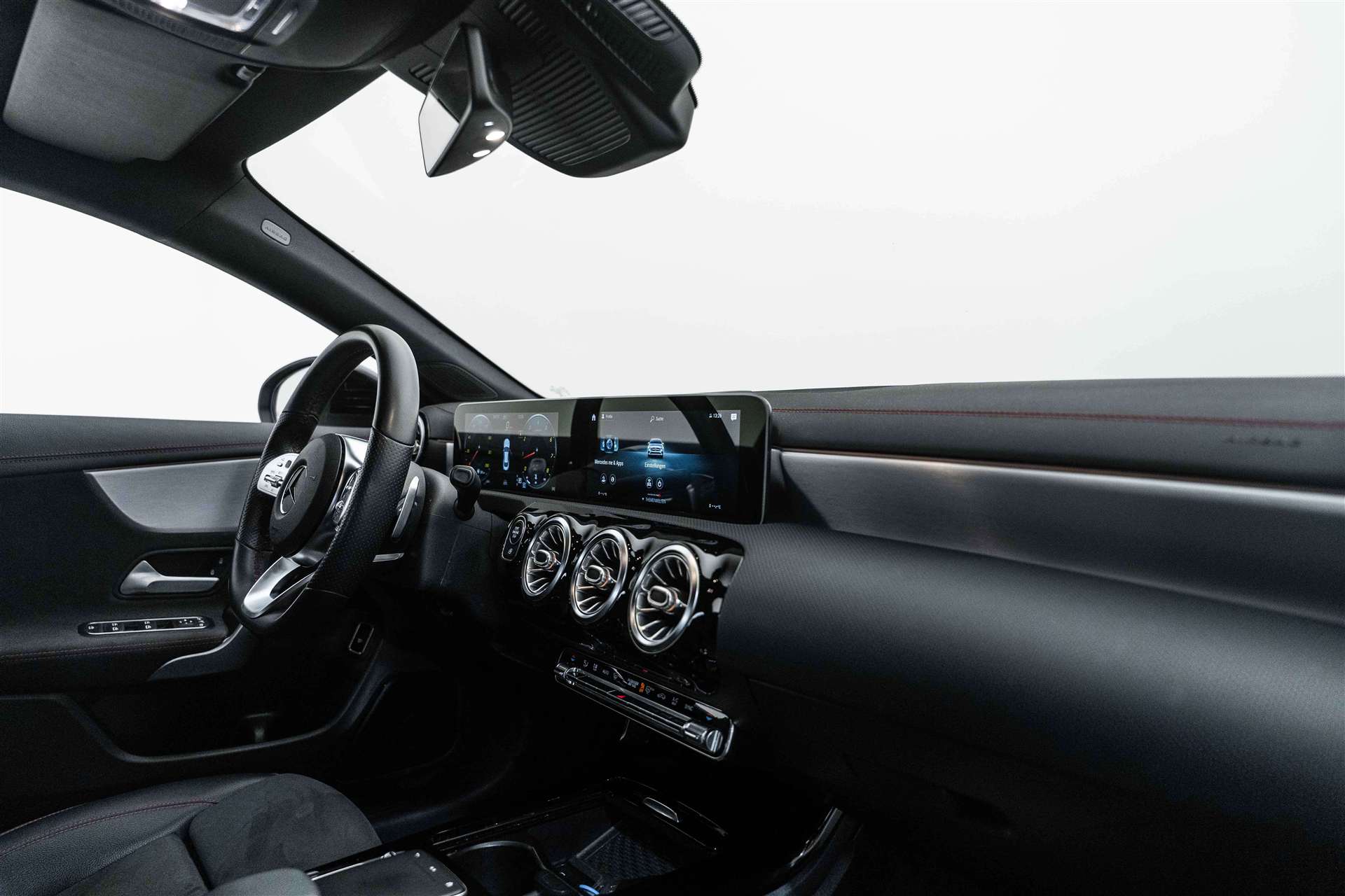 MERCEDES-BENZ CLA 250 4Matic AMG Line 7G-DCT-image-9