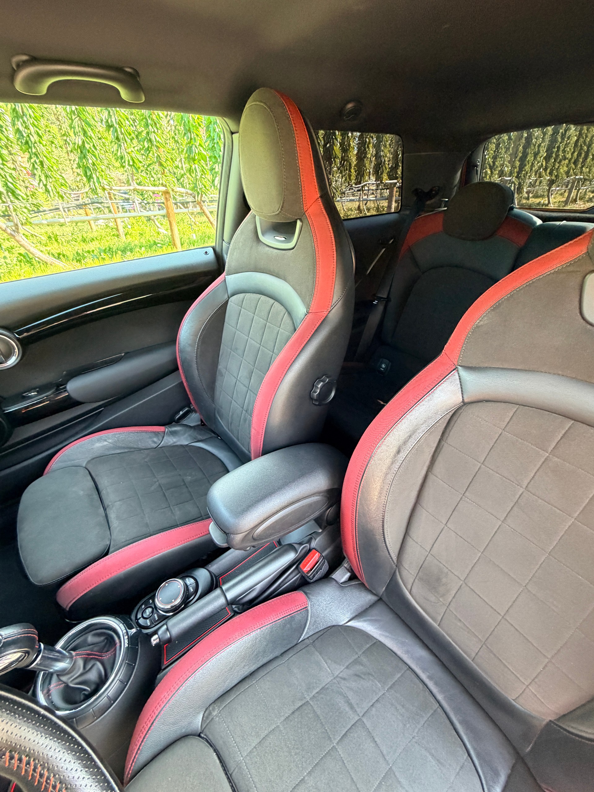 MINI Cooper John Cooper Works Steptronic-image-14